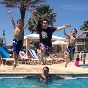 Meet your Posher, Ross